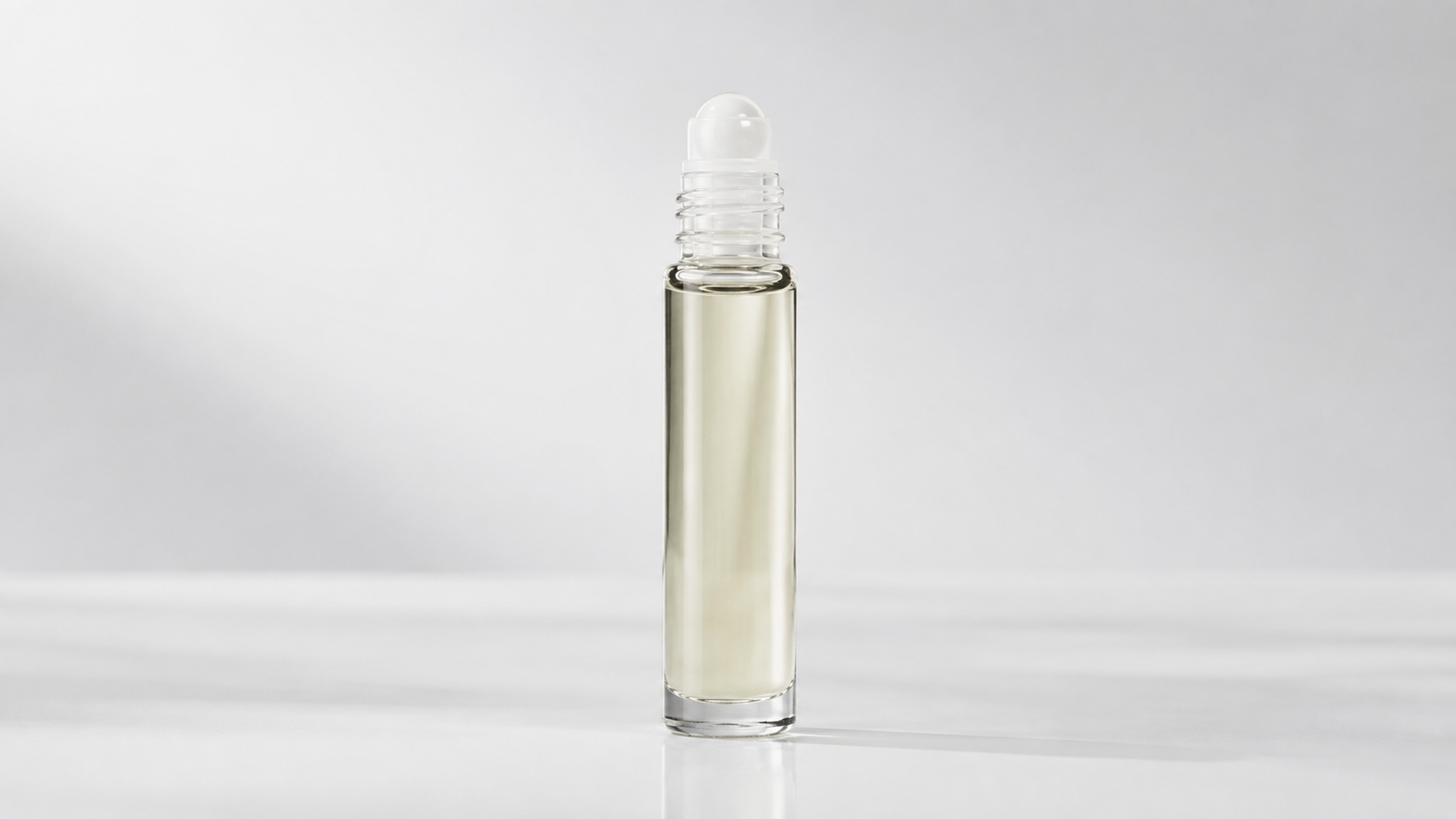 solid-perfume-vs-roll-on-perfume-1